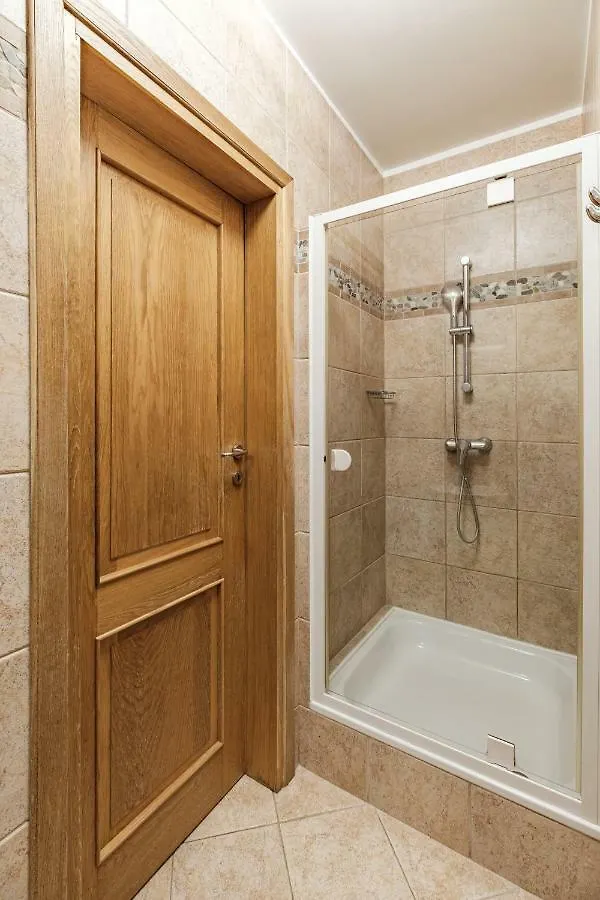 Blue City Rooms Warsaw Homestay